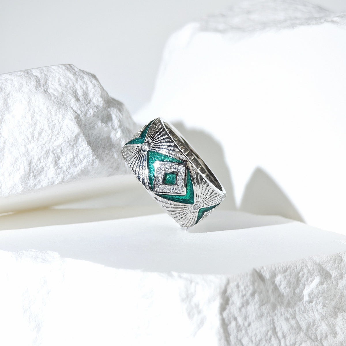 Green Aurora Deco Ring