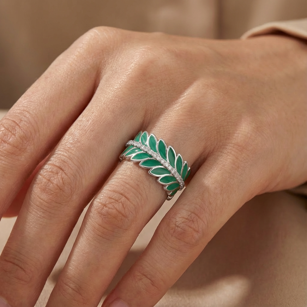Green Laurel Enamel Band Ring