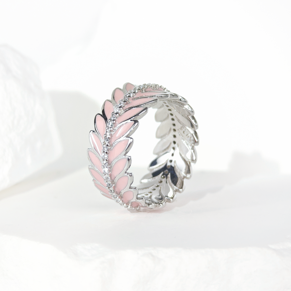 Laurel Enamel Band Ring